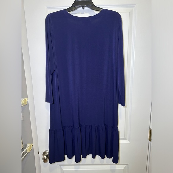AGB women’s dress with 3/4 sleeves and drop waist - Picture 4 of 4